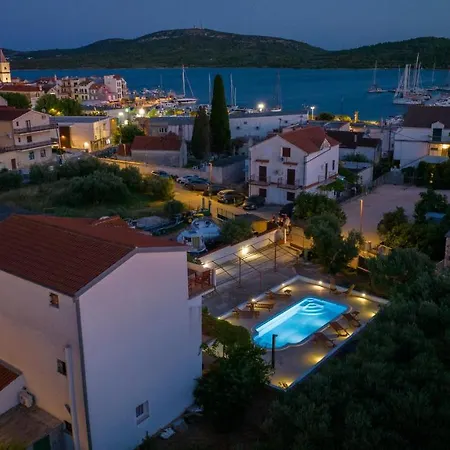 Marija-two With Shared Pool Just 100m From Appartement *