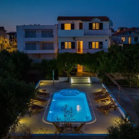 Appartement Marija-two With Shared Pool Just 100m From *