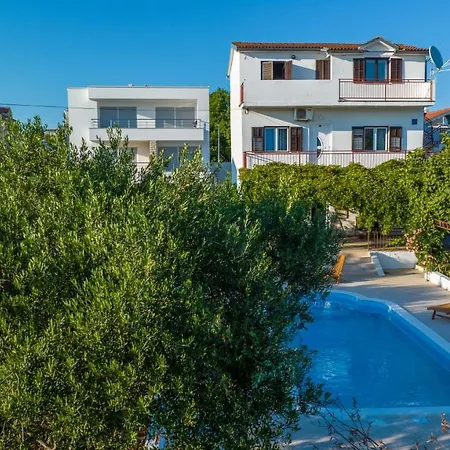 Marija-two With Shared Pool Just 100m From *