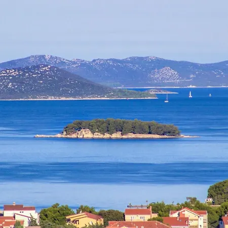 Marija-two With Shared Pool Just 100m From *
